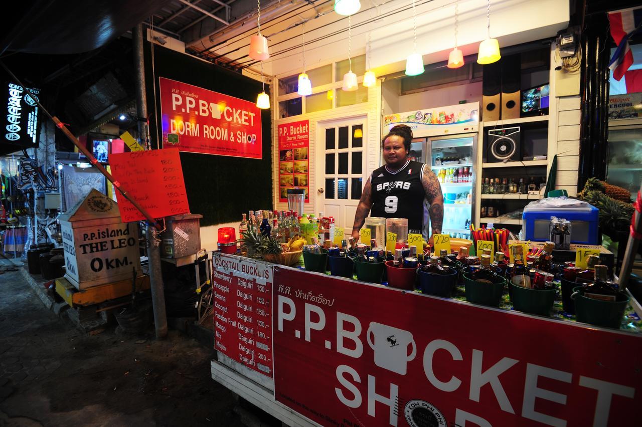 Phi Phi Bucket Hostel Exteriör bild