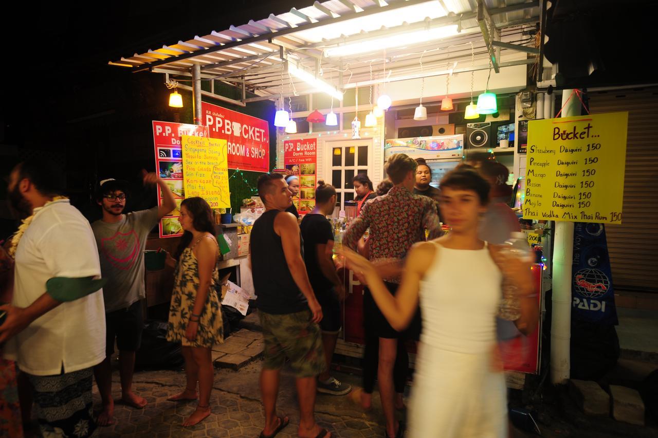 Phi Phi Bucket Hostel Exteriör bild