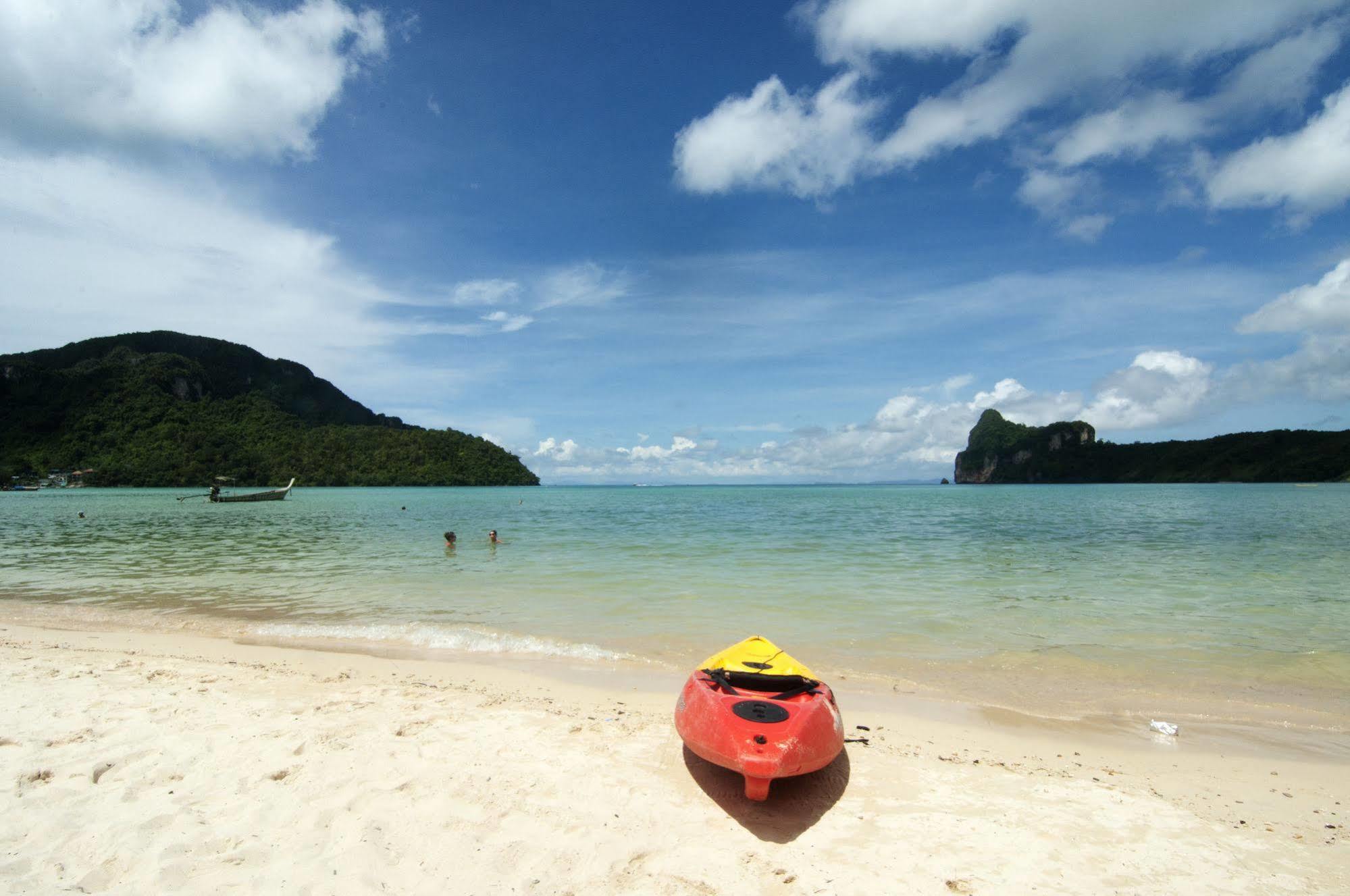 Phi Phi Bucket Hostel Exteriör bild